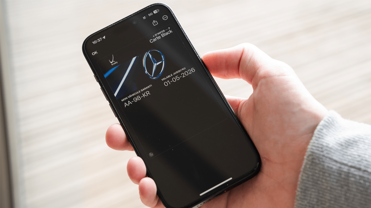 Aperçu rendu de la carte black sur smartphone