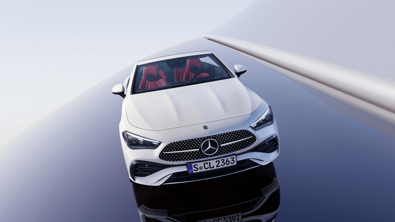 Face avant du Mercedes CLE Cabriolet en finition blanc
