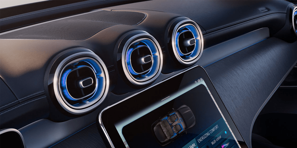 Vue tableau de bord du Mercedes GLC