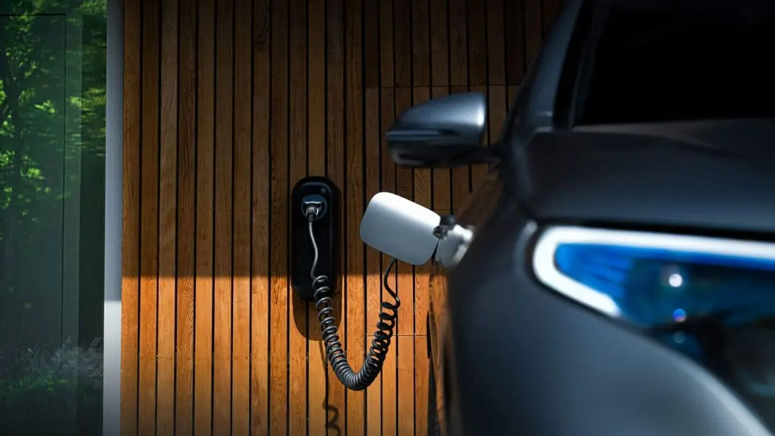 demie voiture recharge - Mercedes-Kroely