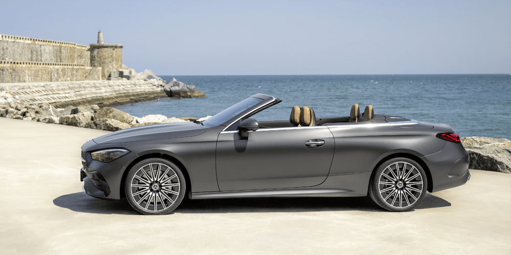 Mercedes CLE avec capote ouverte