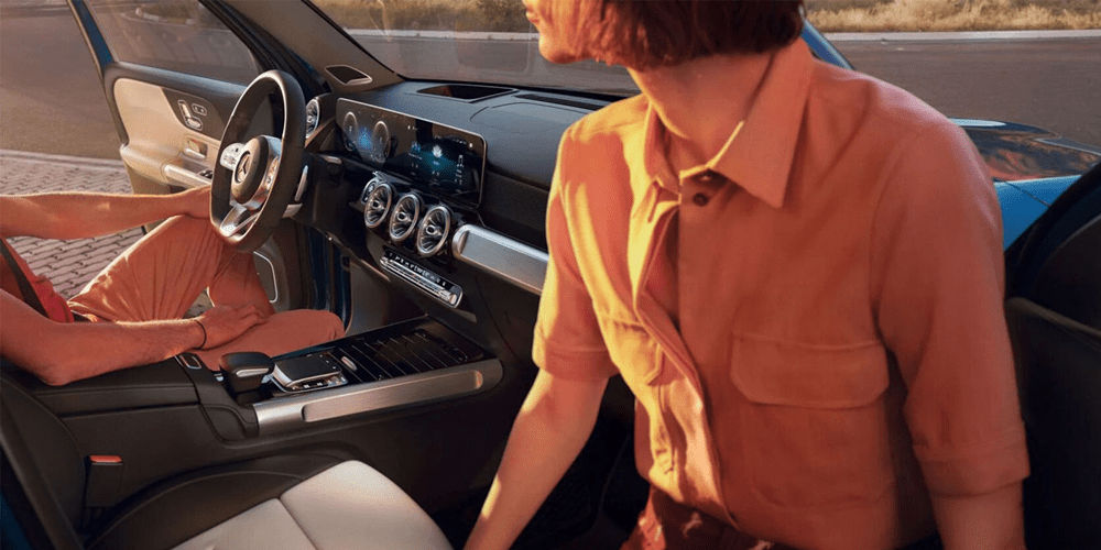 Vue habitacle avant GLB