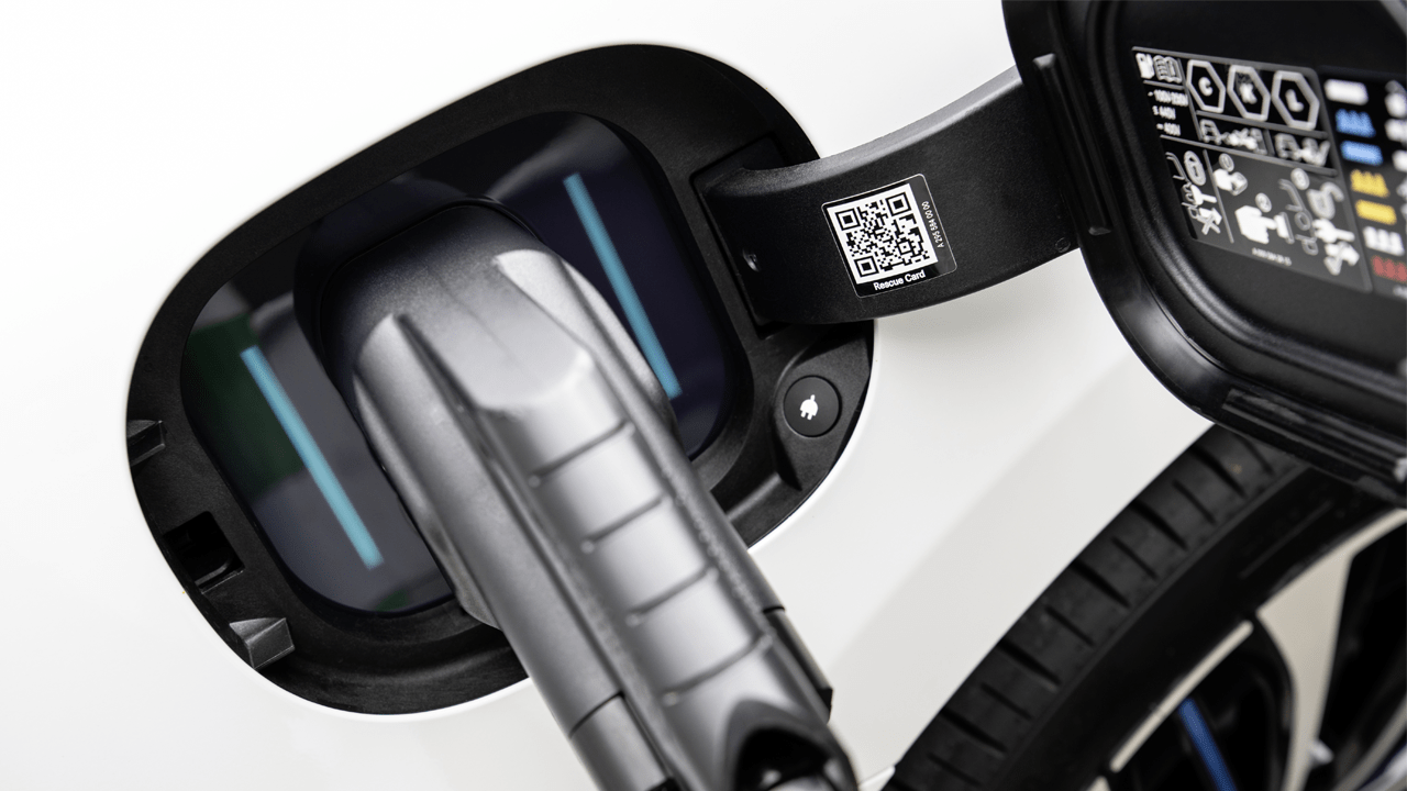 Prise de recharge de la Mercedes EQE