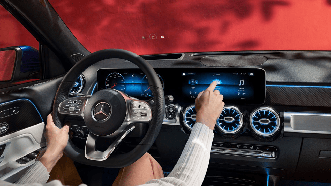 Vue place conducteur du Mercedes GLB