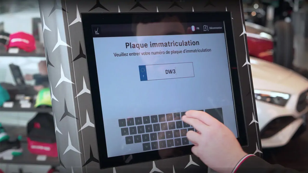 Déposez en quelques étapes rapides les clefs de votre voiture dans la borne self check-in
