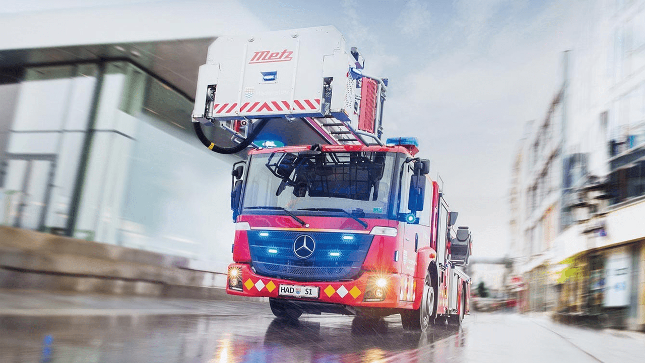 Econic en version camion de pompier