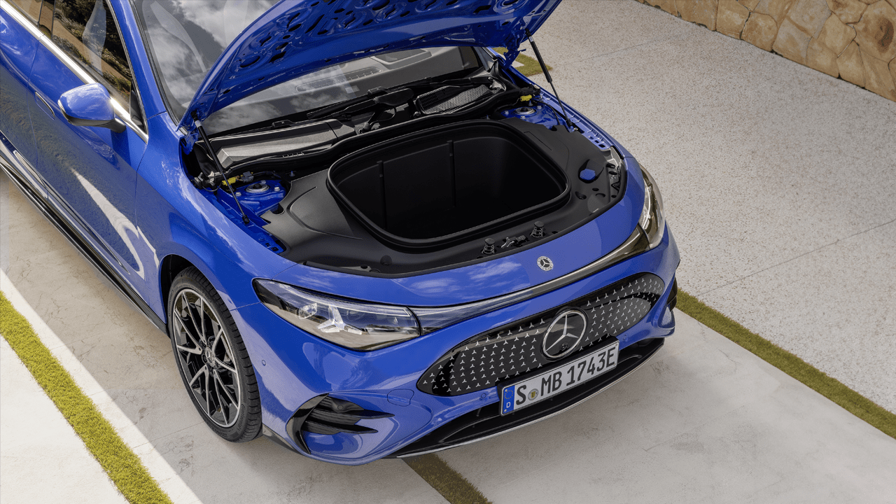 Coffre à l'avant de 110 litres du nouveau Mercedes CLA