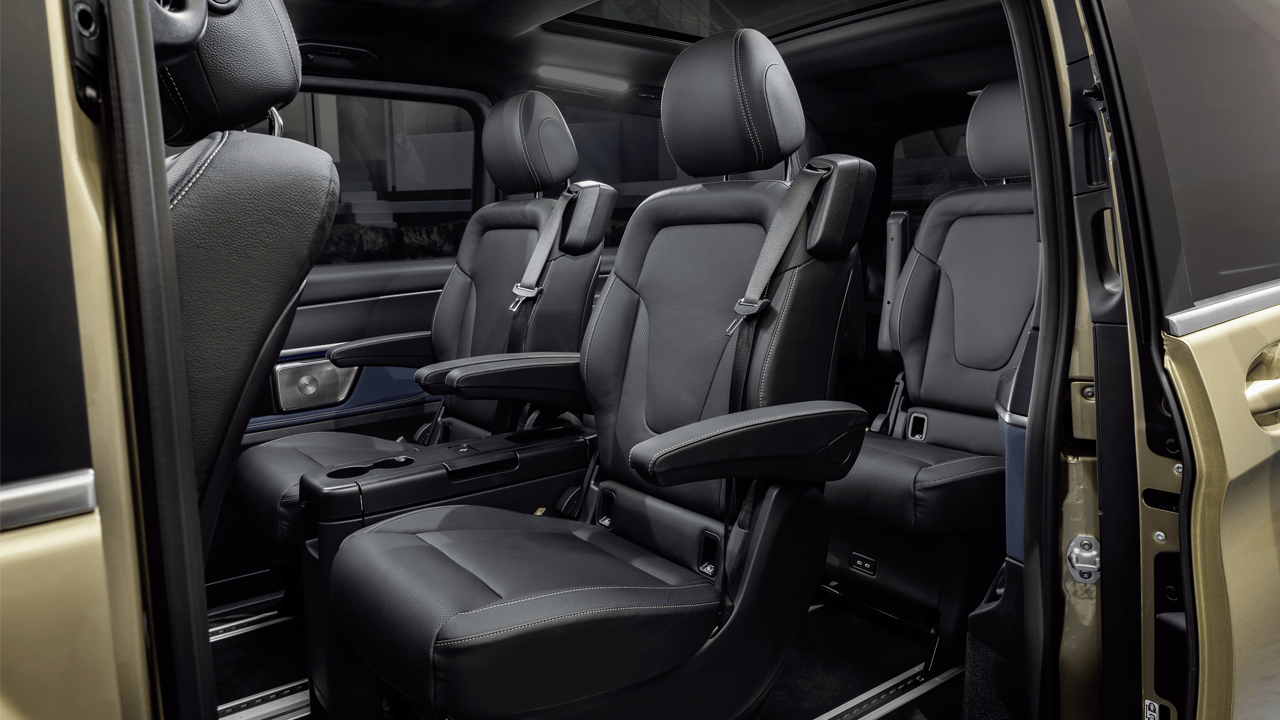 Vue habitacle arrière du Mercedes EQV