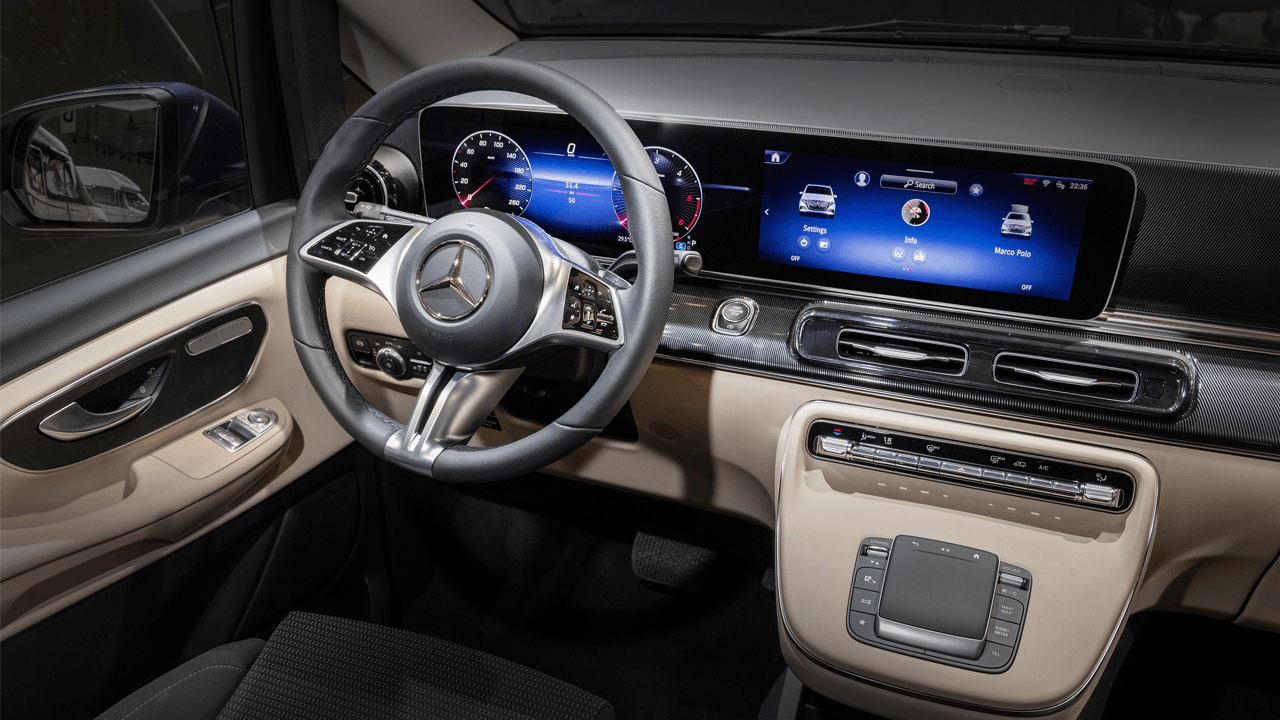 Vue tableau de bord du Mercedes Marco Polo
