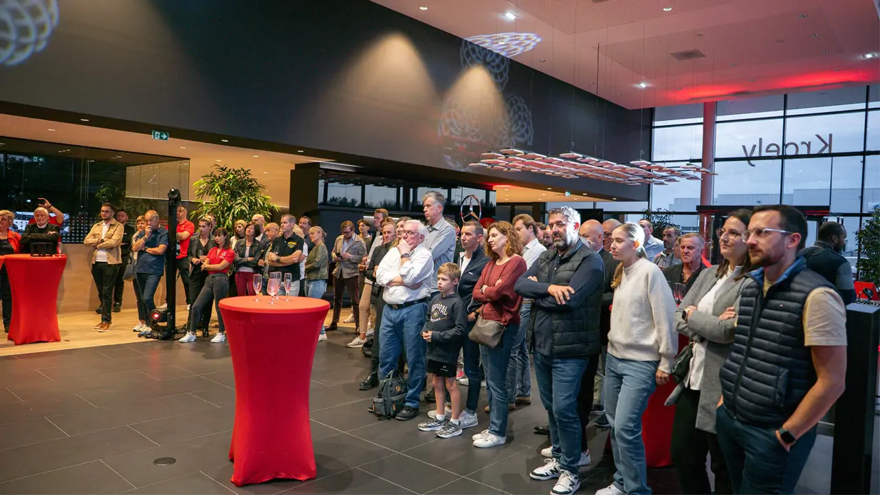 clients Mercedes-Benz Kroely