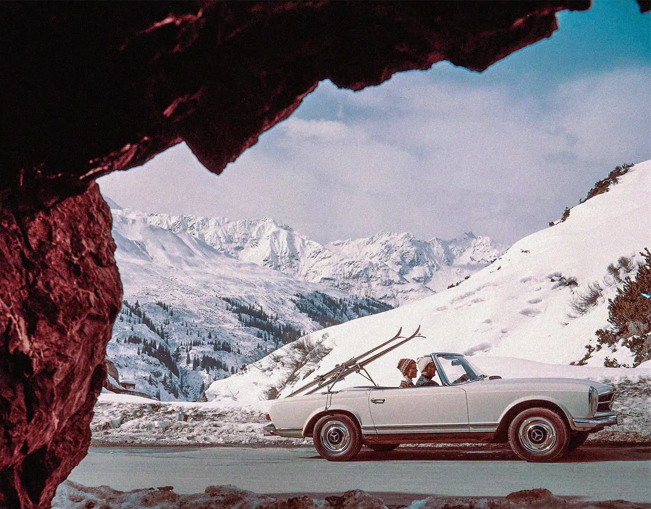 Mercedes vintage dans la neige