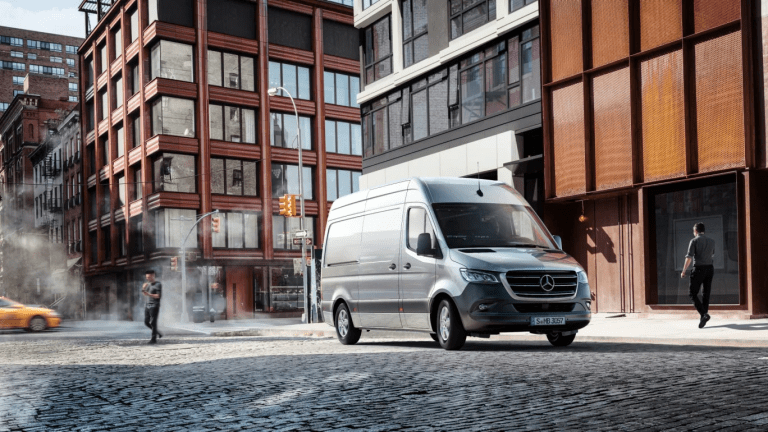 Mercedes-Benz Kroely - SAV